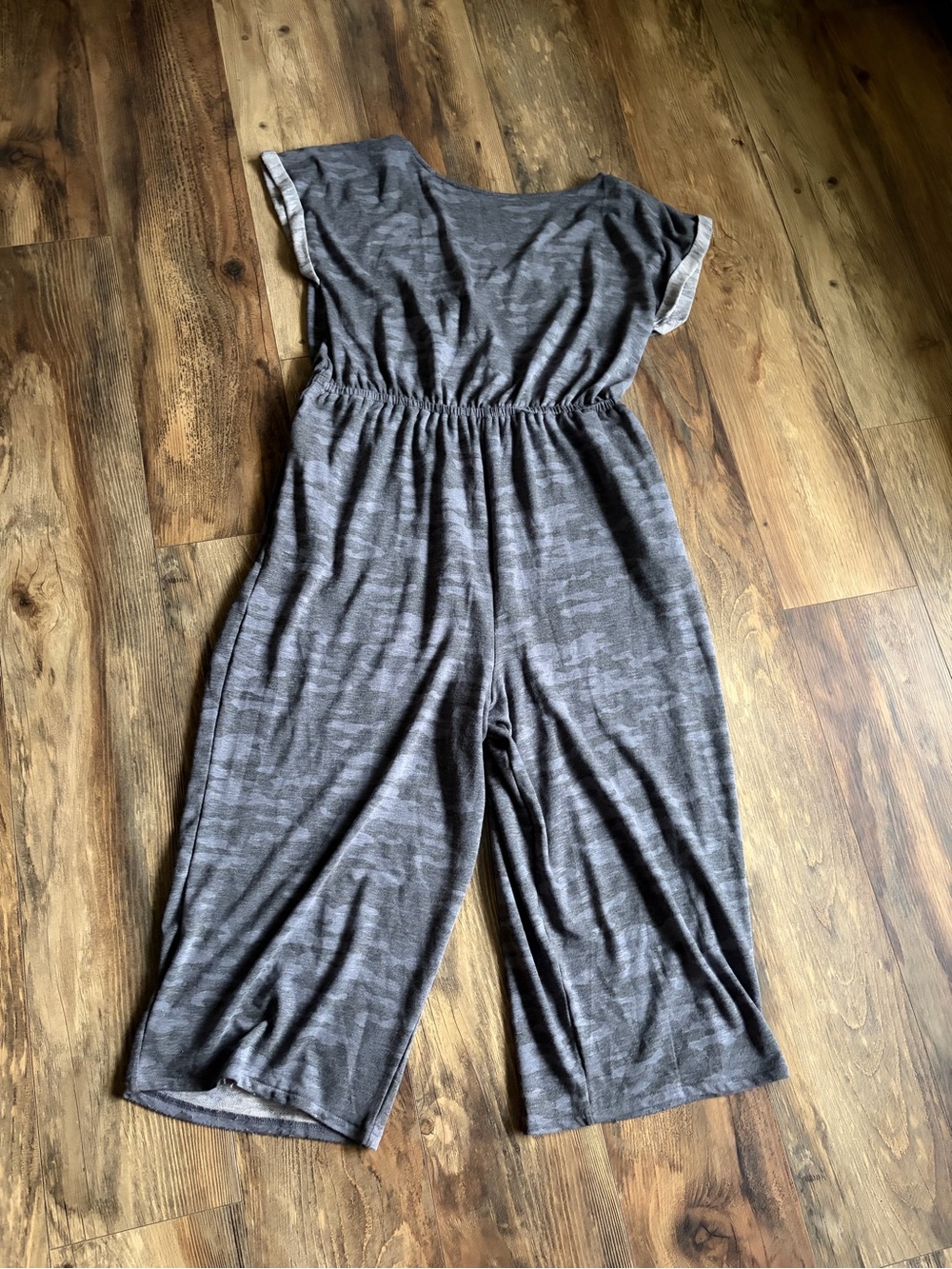 Maurices Heathered Gray Short-Sleeve Wide-Leg Jumpsuit